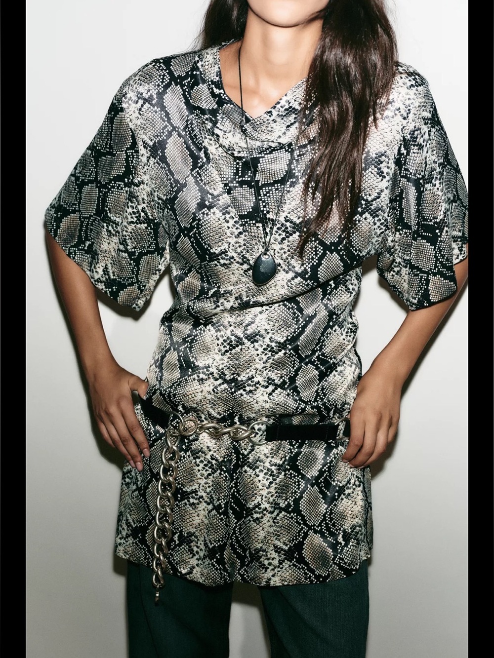 Brand New Zara Snake-Print size L
 Tunic in Black and Cream